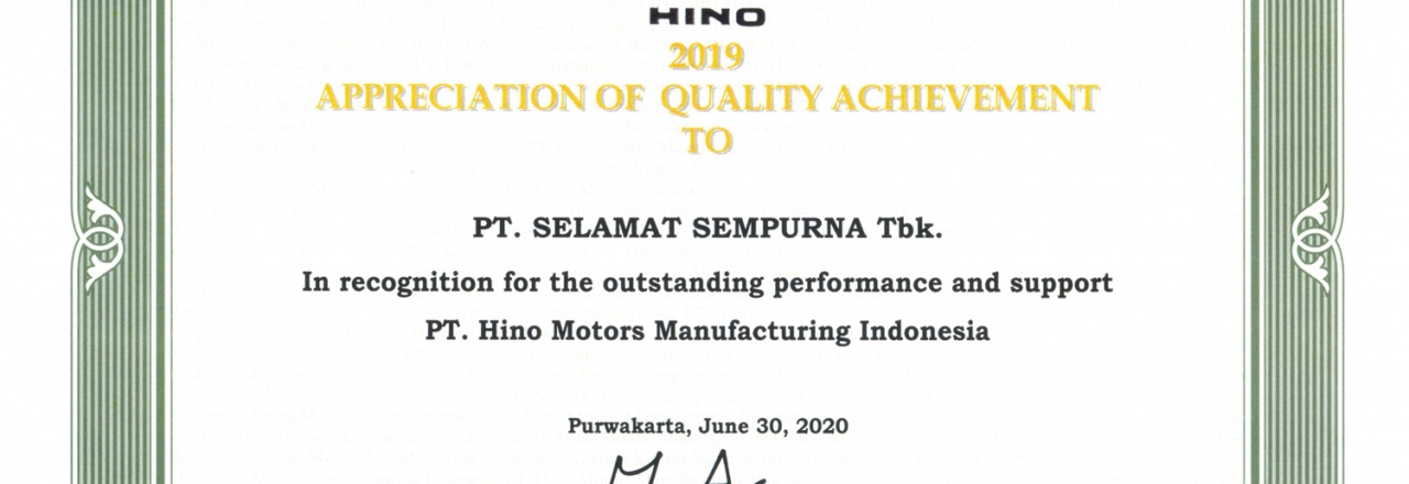 PT Selamat Sempurna Tbk (SMSM) received Appreciation in category "Quality Achievement in 2019" from HINO